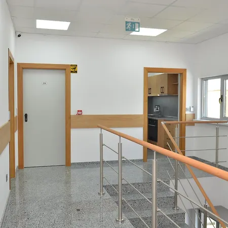 Hotel ко ни ко *